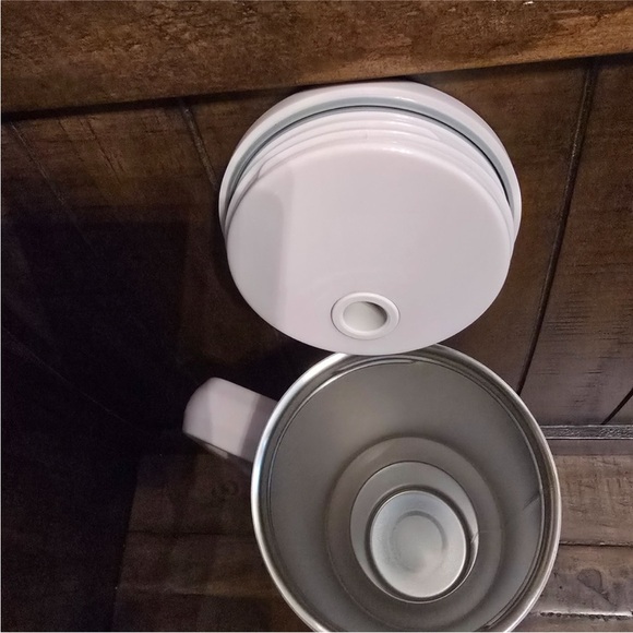 NEW 40oz Cream Insulated Tumbler with Straw and Handle - Picture 3 of 3